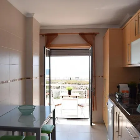 Apartment T2 Vista Mar *